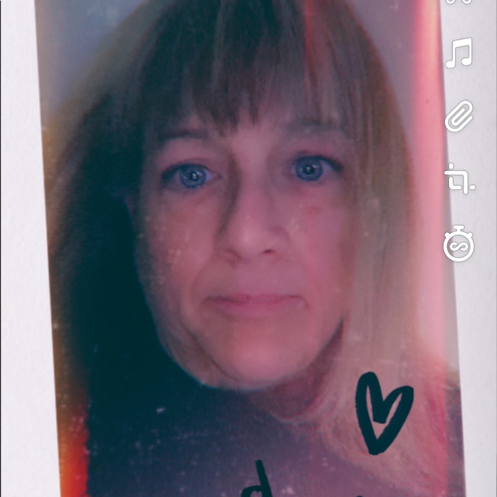 Meet your Posher, Angie
